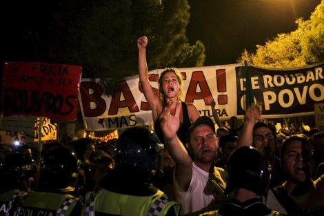 Protestas contra los recortes en Lisboa. | Efe