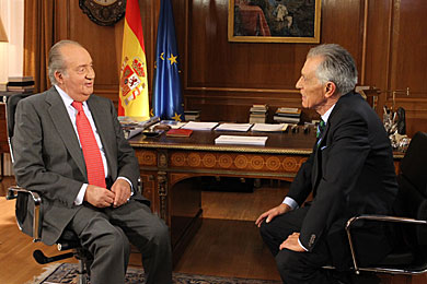 Don Juan Carlos en un momento de la entrevista por Jess Hermida. | TVE