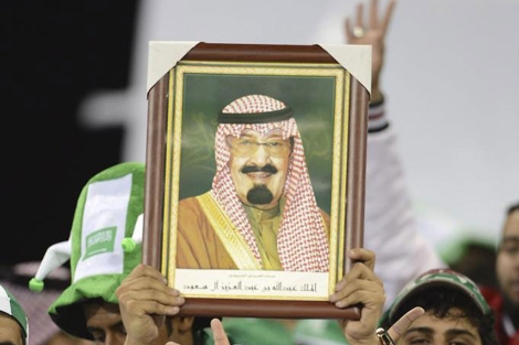 Un retrato del rey Abdul de Arabia Saud. | Reuters