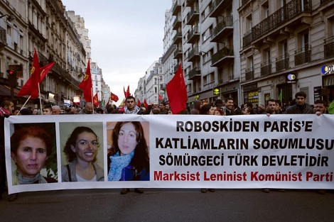 Marcha en repulsa del asesinato de Sakine Cansiz, Fidan Dogan y Leyla Soylemez en Pars.| Afp