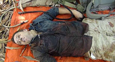 Foto tuiteada por los yihadistas de un soldado francs muerto en la operacin.