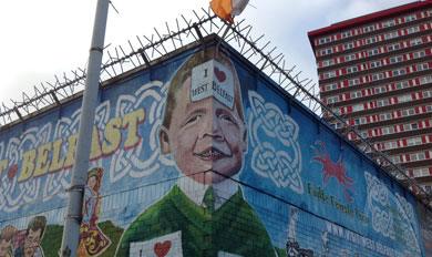 Falls Road, mural de entrada en el barrio 'catlico'. | C.F. VEA MS IMGENES