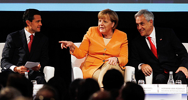 Pea Nieto, Merkel y Piera. | Foto: Efe