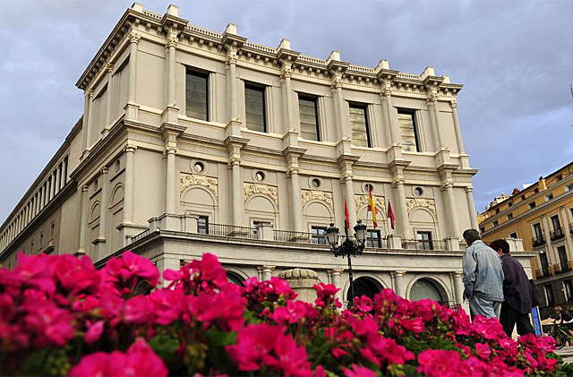 Fachada del Teatro Real. | Foto: Bernardo Daz