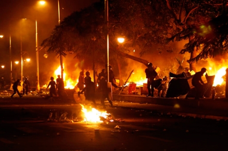 Enfrentamientos entre polica y manifestantes en El Cairo. | Afp