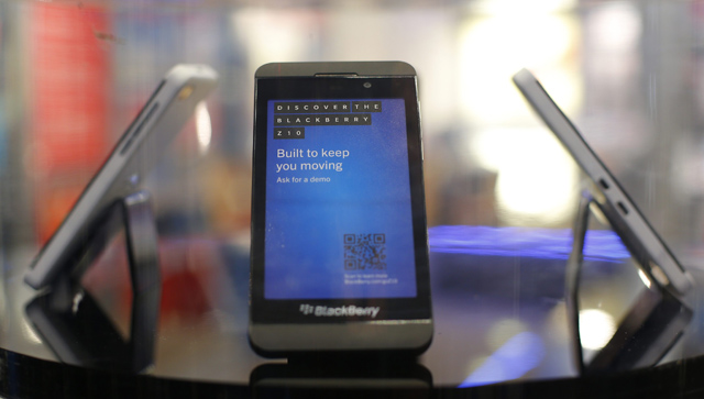 BlackBerry Z10 en una tienda de Londres. | Reuters