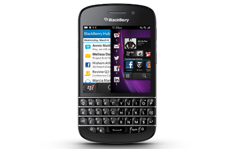 BlackBerry Q10 mantiene el teclado fsico e incluye una pantalla tctil.