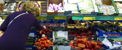 Una mujer en un supermercado. | Begoa Rivas