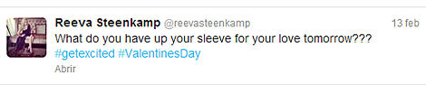 Steenkamp publicó este tuit ayer: ¿Qué escondes en la manga para tu amor mañana?