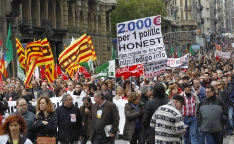 Unas 8.000 personas protestan contra los recortes y la privatización de ...