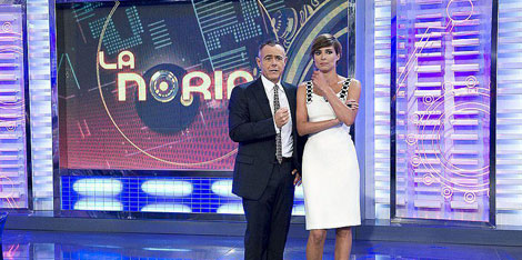 Los presentadores de 'El Gran debate', cuando el espacio se denominaba 'La noria'. | Telecinco