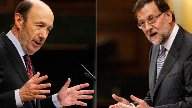 Rubalcaba y Rajoy, ayer en el Debate. | Afp