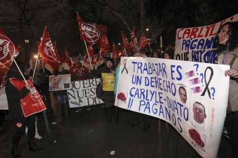 Trabajadores de Orizonia se manifiestan frente a la sede del Ministerio de Industria. | Efe