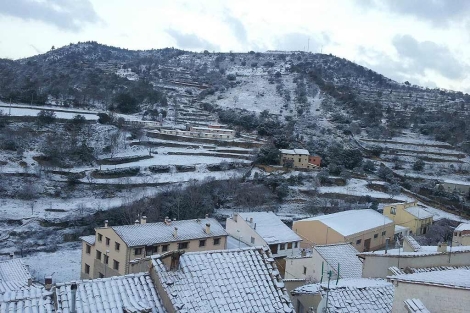 Vista de La Todolella, en el interior de Castelln, con una capa de nieve. | ELMUNDO.es