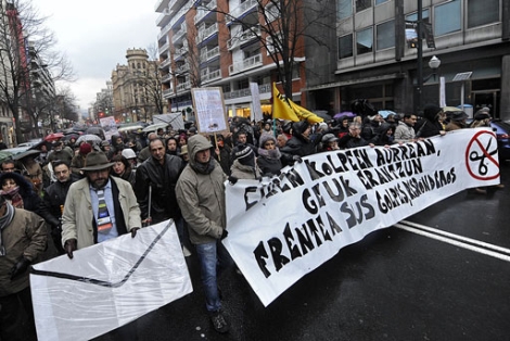 Miles de personas protestan en Euskadi por los recortes y la corrupción ...