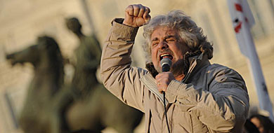 Beppe Grillo, durante un reciente mitin en Turn. | Reuters