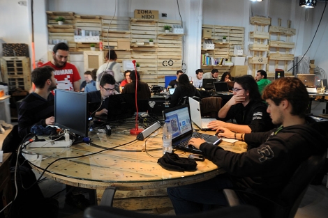 Encuentro de desarrolladores y software libre en Granada.| J. G. Hinchado