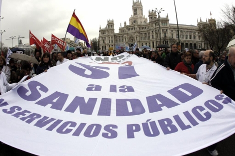 Protestas contra la privatizacin de la Sanidad pblica en Madrid. | Efe