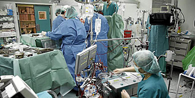 Imagen de una operacin de trasplante de corazn
