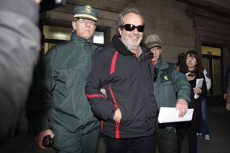 Juan Lanzas, en el momento de ser trasladado a la crcel. | J. Morn