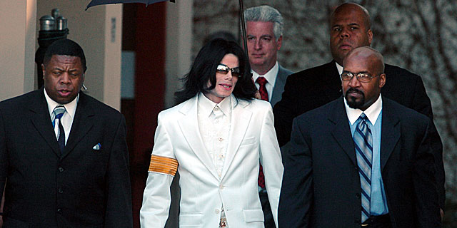 Jackson, en el comienzo de su juicio por abusos, en 2005. | Gtres