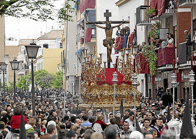 El Cristo de la Sed por las calles de Sevilla en 2012. | Conchitina
