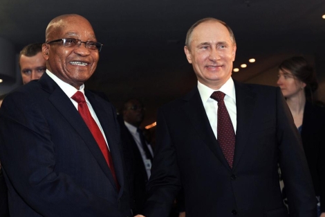 Los presidentes Jacob Zuma y Vladimir Putin en su encuentro en Durban. | Afp