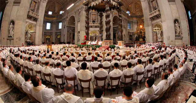 El Papa, durante la celebración de la misa Crismal. | Reuters