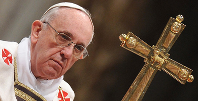 El papa oficia en la baslica de San Pedro del Vaticano la Misa Crismal.| Efe