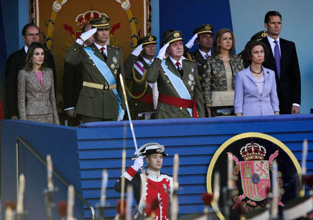 Los Reyes, los Prncipes y los duques de Palma, en el Da de la Fiesta Nacional de 2011. | G. Arroyo