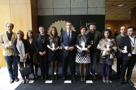 Todos los premiados con el ministro Soria. | ELMUNDO.es