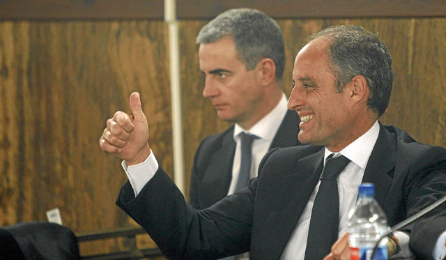 Ricardo Costa y Francisco Camps, durante la lectura de la sentencia de absolucin en 2012. | Pool