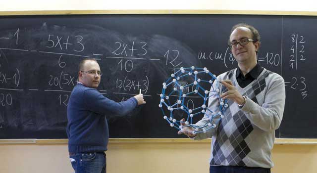 Los profesores Juan Medina (i) y Fernando Blasco. | Sergio Enríquez