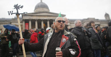 El 'punkie' Steward Jones, uno de los participantes en la protesta. | Efe