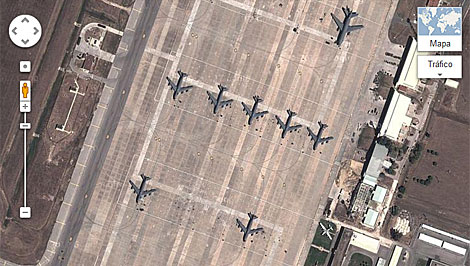 Base Area de Morn, Sevilla, con aviones de transporte militar de EEUU. (Google Maps)