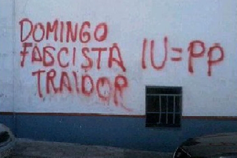 Pintadas en el domicilio del concejal Domingo Gonzlez. | El Mundo