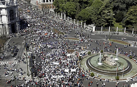 Vista de un momento de la marcha en la Plaza de Cibeles en Madrid. | Efe