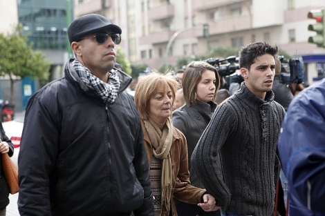 La familia de Carlos Parra durante el juicio. | J. Morn