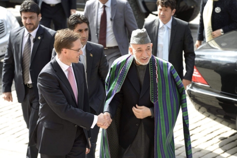 El presidente afgano, Hamid Karzai, durante una visita oficial a Helsinki. | Reuters
