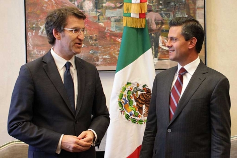 Alberto Nez Feijo y el presidente mexicano, Enrique Pea Nieto, en abril. | Xunta