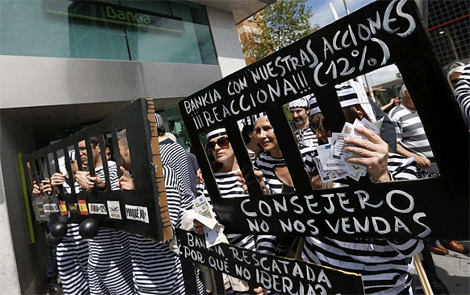 Protesta contra Bania e Iag de trabajadores de Iberia. | Di Lolli