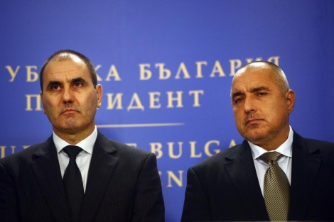 Los búlgaros Tsvetan Tsvetanov y Boyko Borisov en una conferencia en Sofía. | Afp