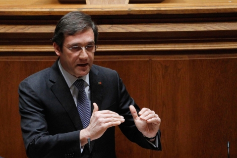 Passos Coelho en el parlamento luso.| Reuters/Hugo Correia