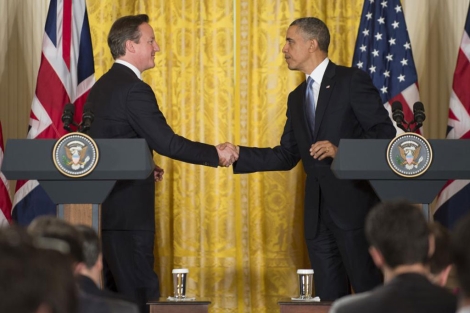 David Cameron saluda a Barack Obama.| Afp