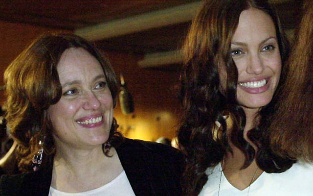 La actriz (d) y su madre, en un estreno en Los ngeles 2001. | Gtres
