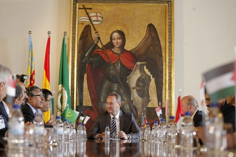 El presidente Fabra recibe a 16 embajadores de pases rabes. | Efe