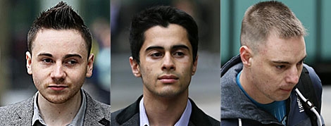 Jake Davis, Mustafa Al Bassam y Ryan Ackroyd.