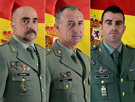 Los brigadas Navarro y Velasco y el sargento Prieto.
