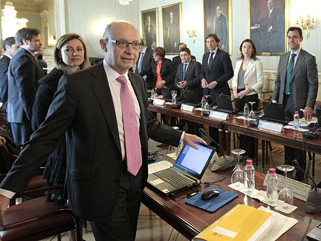 El ministro de Hacienda, Cristbal Montoro, en la reunin de la Comisin Nacional de Administracin Local. | Efe