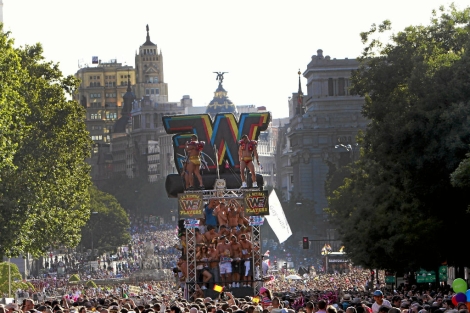 Imagen panorámica de la manifestación reivindicativa del Orgullo Gay celebrada en 2012. | EFE